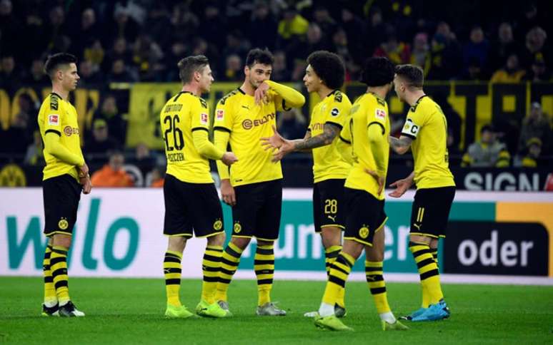 BORUSSIA DORTMUND 3x3 PADERBORN (Foto: INA FASSBENDER / AFP)