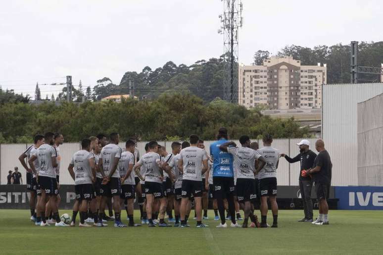 Coelho não deu pistas sobre provável escalação do Corinthians (Foto: Daniel Augusto Jr./Corinthians)