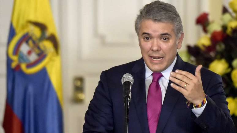 Iv&aacute;n Duque prometeu 'di&aacute;logo nacional que fortale&ccedil;a a agenda vigente de pol&iacute;tica social, trabalhando de maneira unida em uma vis&atilde;o de m&eacute;dio e longo prazo que nos permita fechar certas brechas sociais'