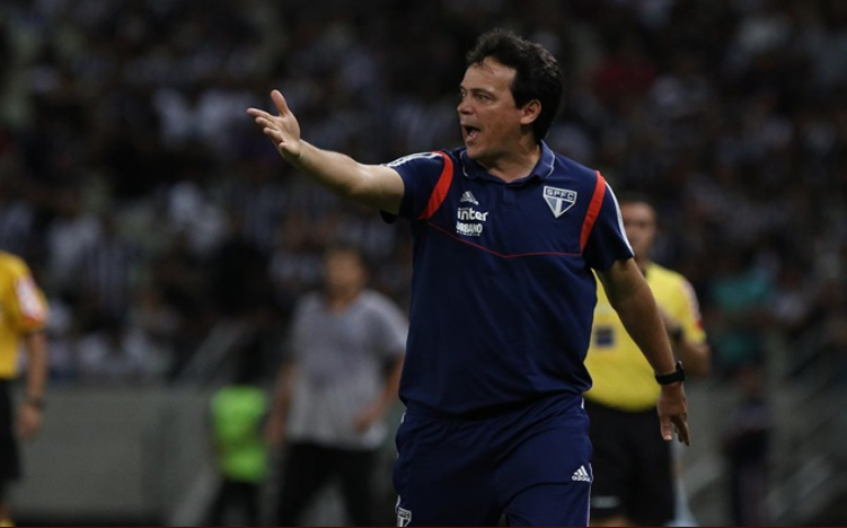 Diniz diz que São Paulo sofreu empate com gol que “não poderia ter tomado” (Foto: Rubens Chiri/São Paulo)