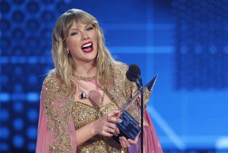 Taylor Swift recebe pr&ecirc;mio de "artista da d&eacute;cada" no American Music Awards 
24/11/2019
REUTERS/Mario Anzuoni