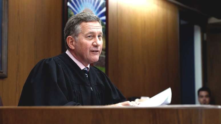 Juiz Paul Herbert criou o tribunal depois que percebeu que havia necessidade de uma instância específica para a situação