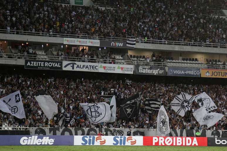 Torcida do Botafogo contra o Corinthians (Foto: Vítor Silva/Botafogo)