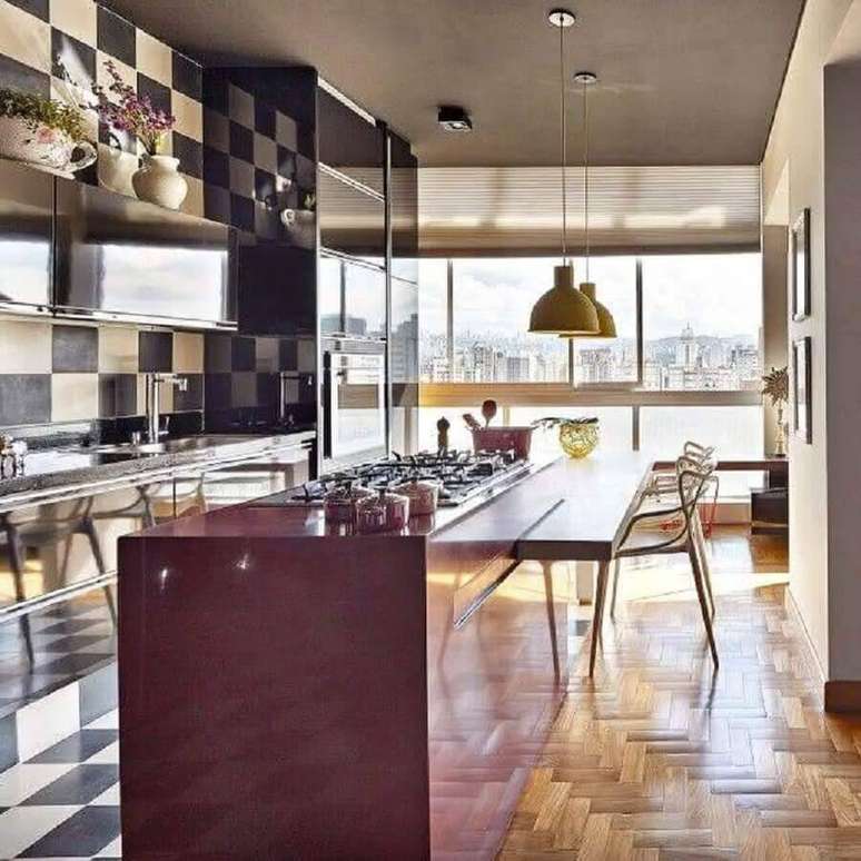 13. Decora&ccedil;&atilde;o para cozinha com ilha central e cooktop &ndash; Foto: Pinterest
