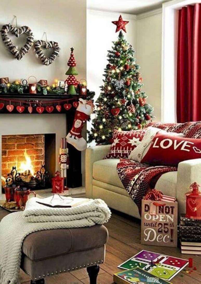 12. Invista em itens tradicionais para a sua decoração natalina – Foto: Pinterest
