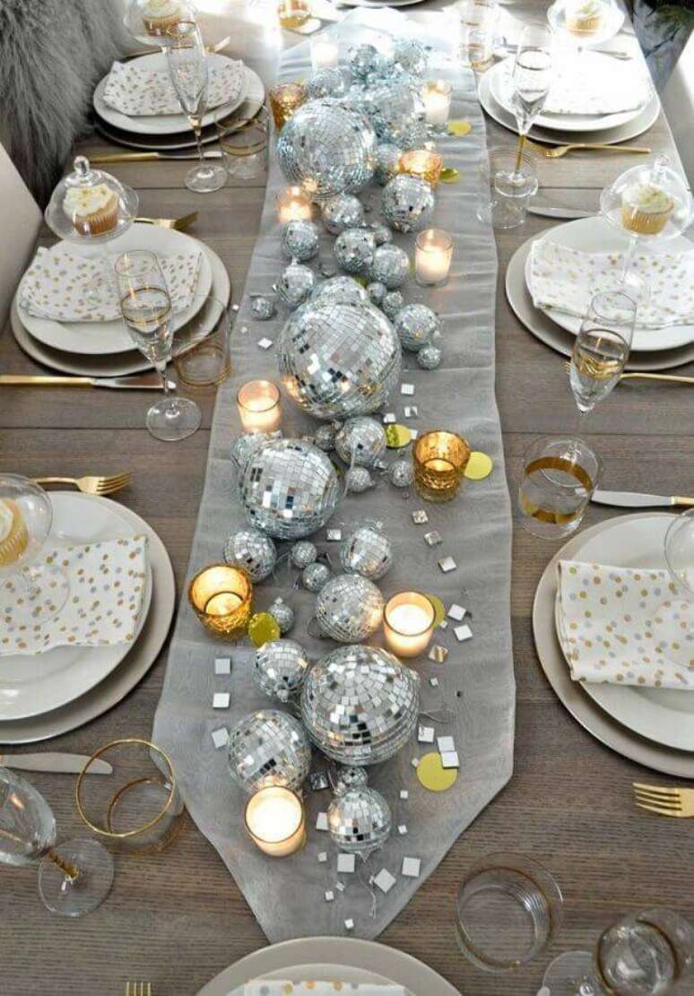 11. Pense nos detalhes para decoração da mesa de Natal – Foto: Pinterest