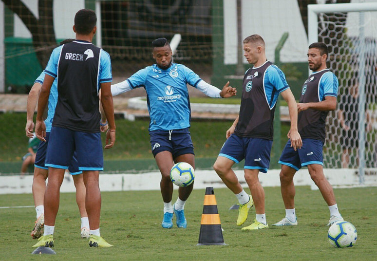 Esmeraldino vai com força total para o duelo com o Inter (Foto: Rosiron Rodrigues/Goiás)