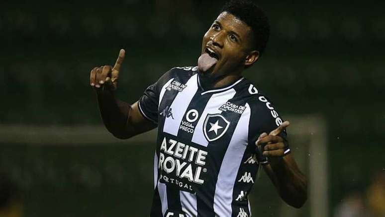 Botafogo derrota a Chapecoense e rebaixa o time catarinense