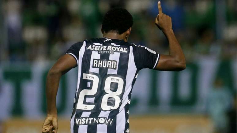 Rhuan comemora o gol diante da Chapecoense (Vítor Silva/Botafogo)