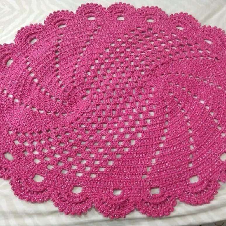 70. Tapete de crochê rosa pink. Fonte: Fany