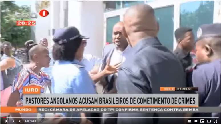Houve tumulto em frente a um templo da Universal em Angola quando pastores tentaram entrar para ler um manifesto contra líderes brasileiros