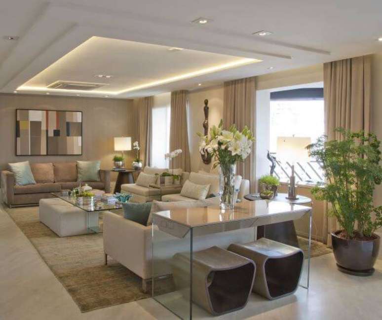 55. Decora&ccedil;&atilde;o de sala de estar com cores neutras &ndash; Projeto: Bianka Mugnatto