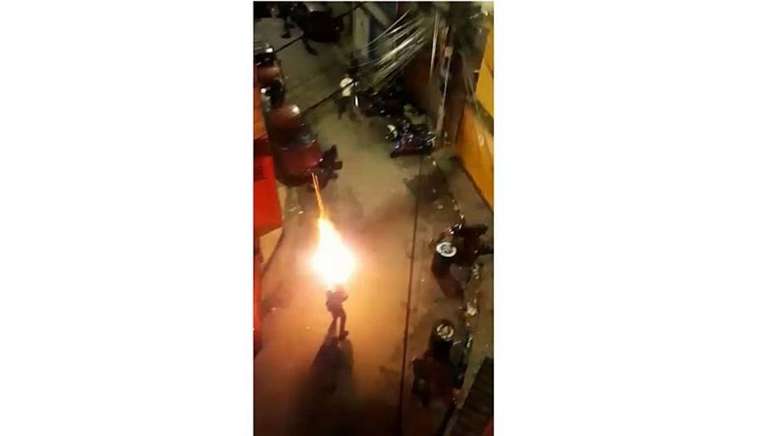Moradores divulgaram vídeos de ação policial na região