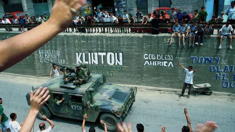 A Otan liderou uma missão de manutenção da paz em Kosovo após bombardear a Iugoslávia em 1999