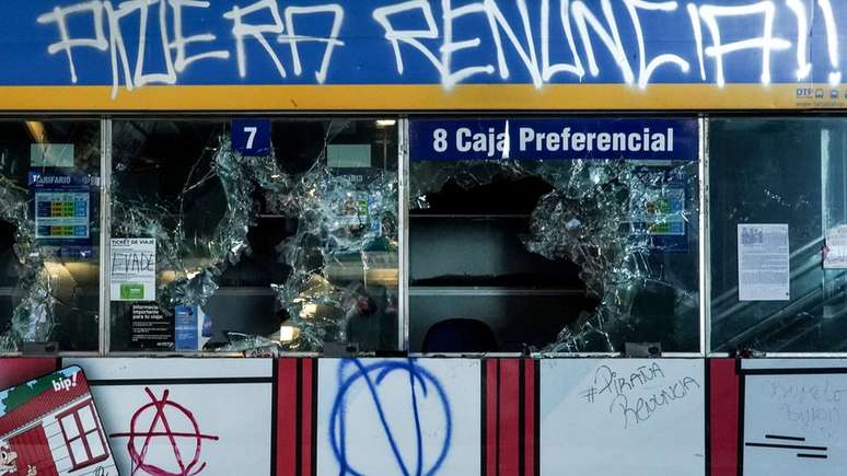 Colunista chileno diz que 'houve apenas uma manifestação pacífica' no país — o resto seria caracterizado por uma 'violência incomum'