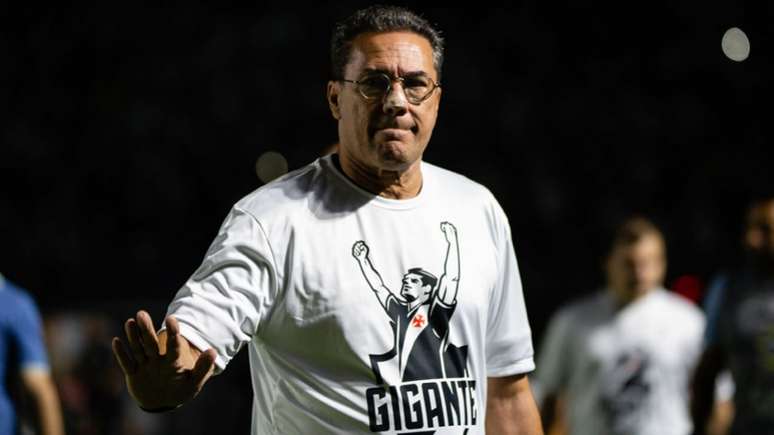 Vanderlei Luxemburgo liderou o Vasco em mais uma vitória (Foto: André Melo Andrade/MyPhoto Press/Lancepress!)