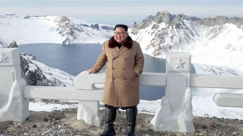 Kim pediu aos norte-coreanos que trabalhem para 'defender as gloriosas tradições revolucionárias'