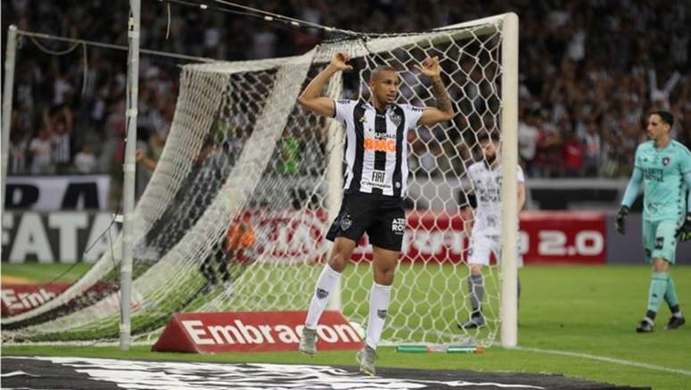 Jair comemora seu gol contra o Botafogo, que abriu o placar da partida