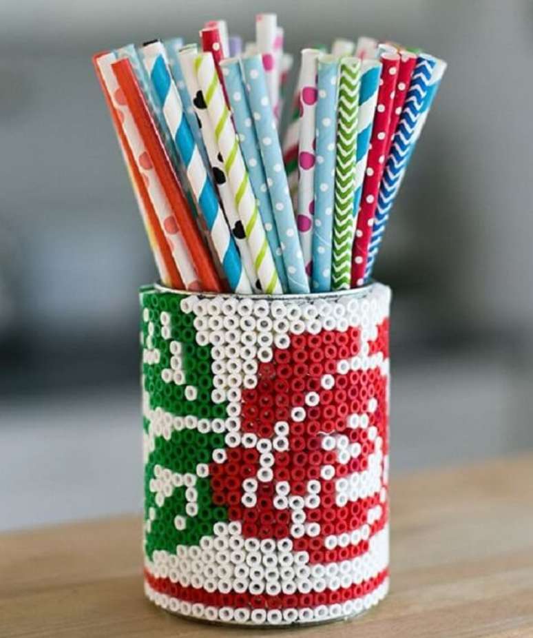 78. Latas decoradas de forma criativa. Fonte: Pinterest