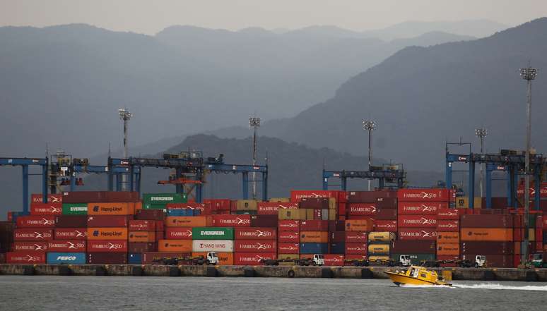 Containers no porto de Santos (SP) 
14/09/2016
REUTERS/Fernando Donasci