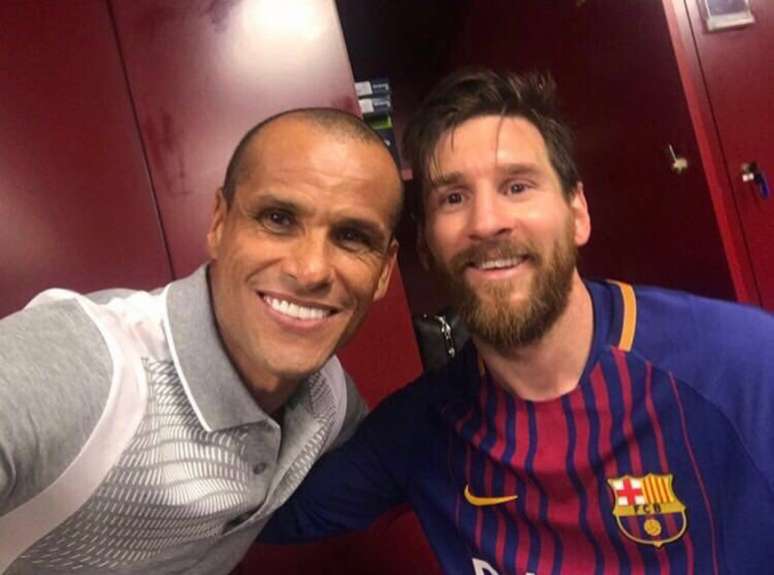 Rivaldo e Messi são ídolos do Barcelona (Foto: Reprodução/Twitter)