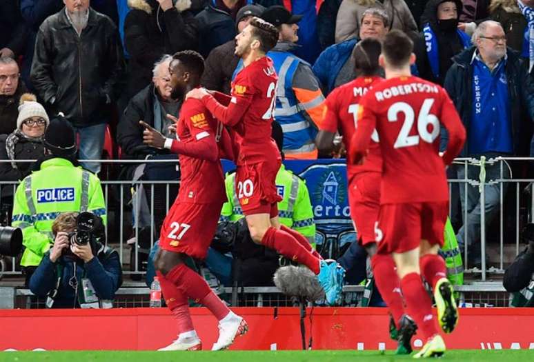 Reds seguem invictos na Premier League (Foto: PAUL ELLIS / AFP)