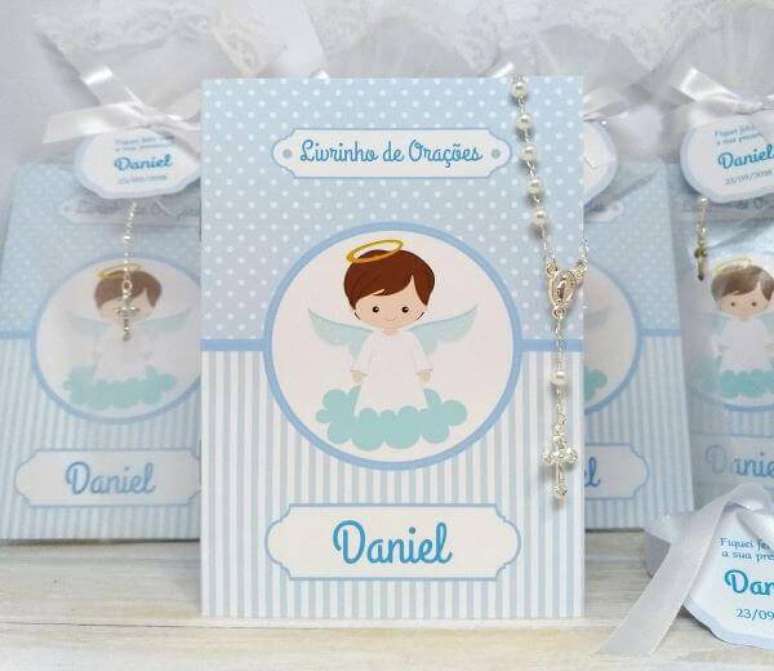 58. Livrinho de ora&ccedil;&otilde;es para lembrancinha de batizado &ndash; Via: Elo7
