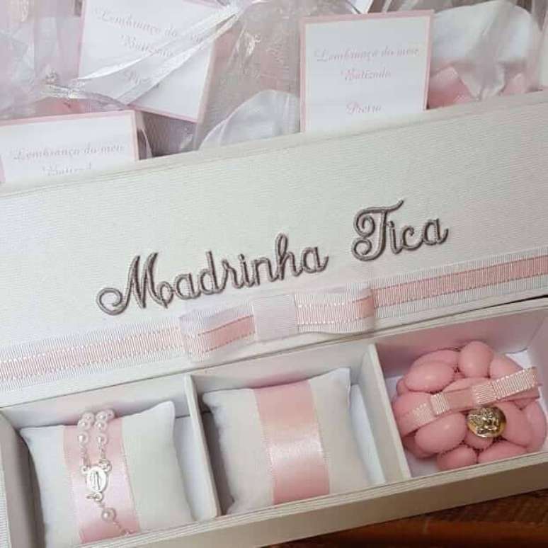 61. Lembrancinha de batizado para padrinhos &ndash; Via: Eugenia Gonzalles