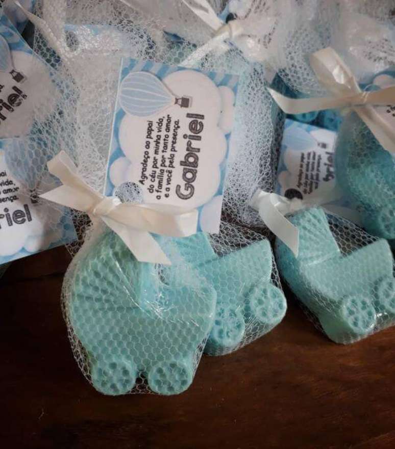 77. Voc&ecirc; mesmo pode fazer um sabonete artesanal &ndash; Via: Aroma Tropical