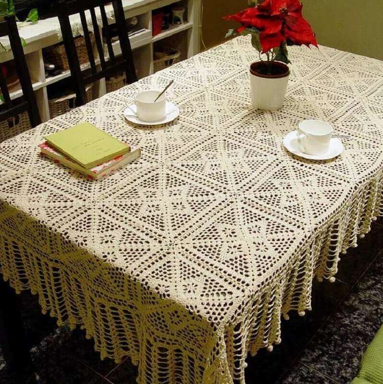 6. A toalha de mesa de crochê quadrada são mais fáceis de fazer.