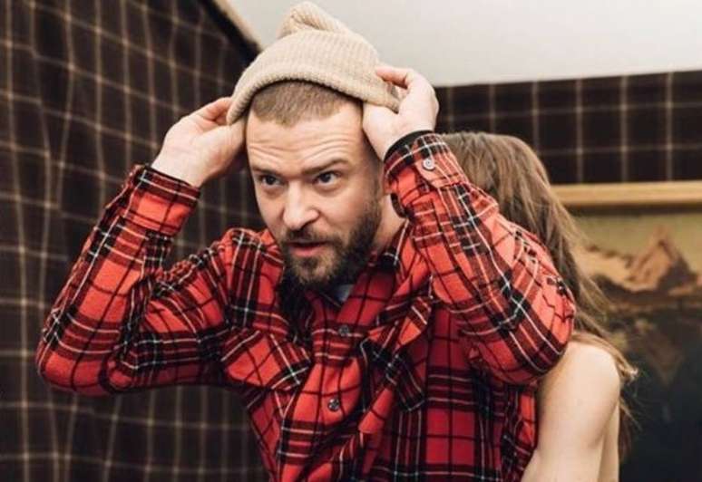 O cantor Justin Timberlake e a esposa Jessica Biel.