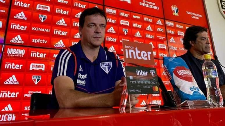 Fernando Diniz caminha para ficar, enquanto permanência de Raí é incerta (Foto: Reprodução/Twitter São Paulo)