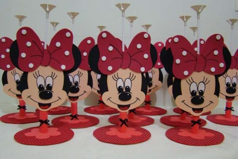 9 – Decoração criativa para festa da minnie simples com material E.V.A. Fonte: Elo 7