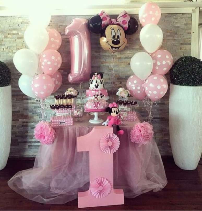 20 – Decoração intimista para festa infantil da Minnie rosa. Fonte: Pinterest