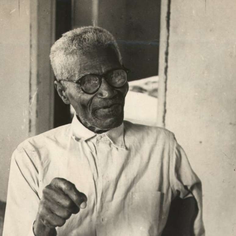 'Quando morreu, em 1969, Jo&atilde;o C&acirc;ndido ainda inspirava medo nas autoridades', afirma o jornalista Fernando Granato