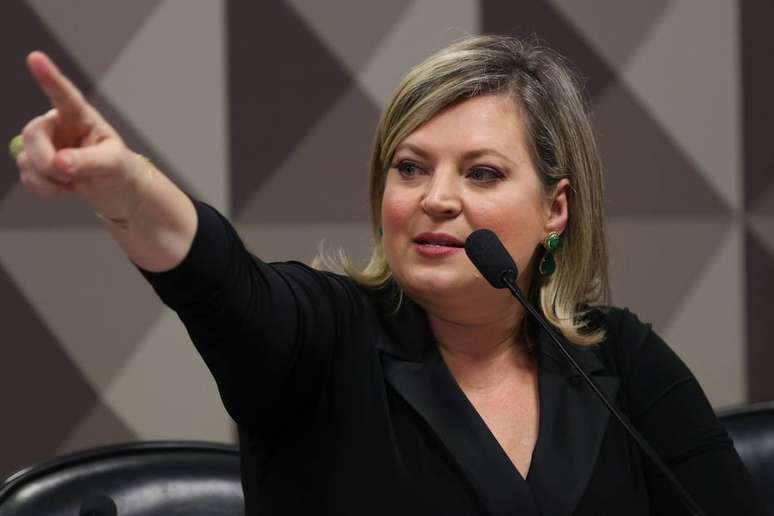 Joice Hasselmann entrou em rota de colisão com Bolsonaro