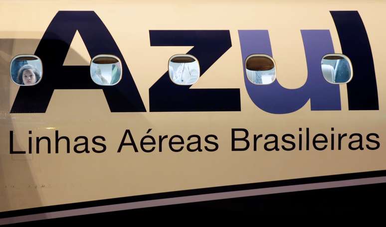 Logo da Azul em um avião no aeroporto de Guarulhos
11/07/2018
REUTERS/Leonardo Benassatto 