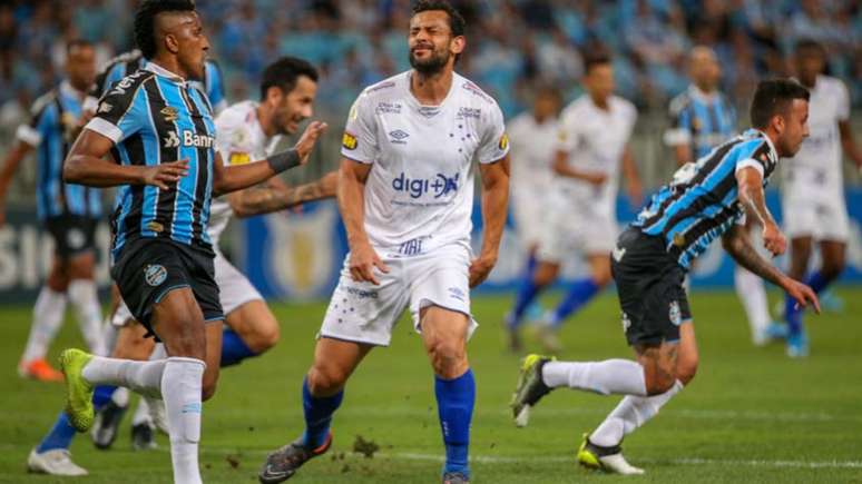 Fred, responsável pelos gols, mais uma vez não chegou nem perto de deixar sua marca nas redes gremistas-(Raul Pereira/Lancepress!)