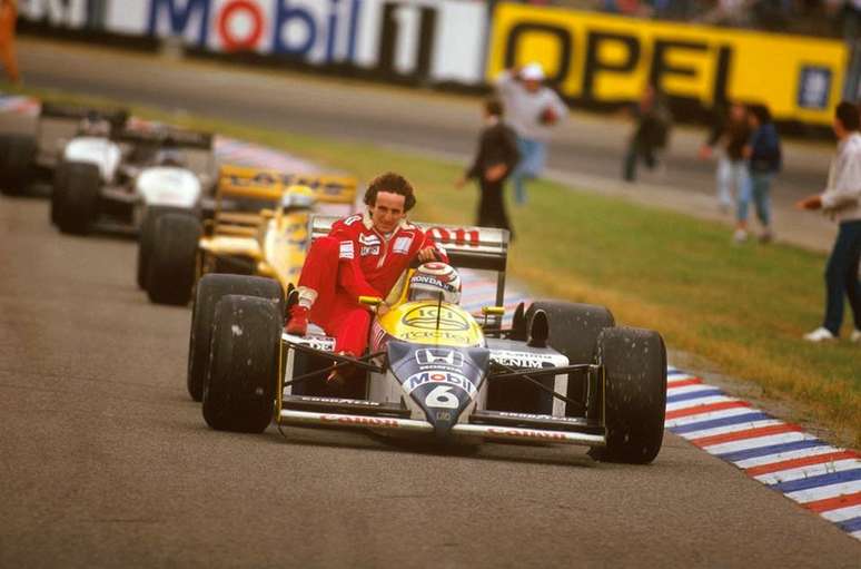 Piquet dá carona a Prost no GP da Alemanha de 1987.