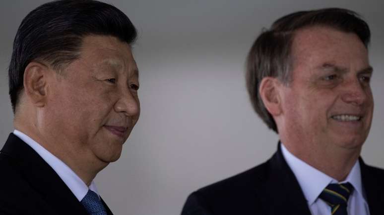 Bolsonaro em reunião com Xi Jinping em Brasília, em 14 de novembro; China é "cada vez mais parte do futuro do Brasil", disse ele