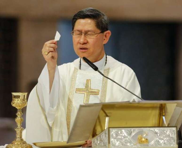 Papa nomeia cardeal filipino para cargo global no Vaticano