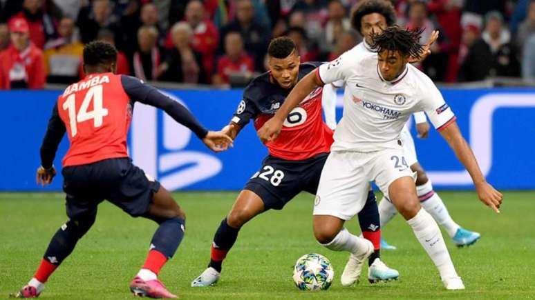 Na primeira rodada da Liga dos Campeões, Chelsar venceu o Lille por 2 a 1, na Franca (Foto: AFP)