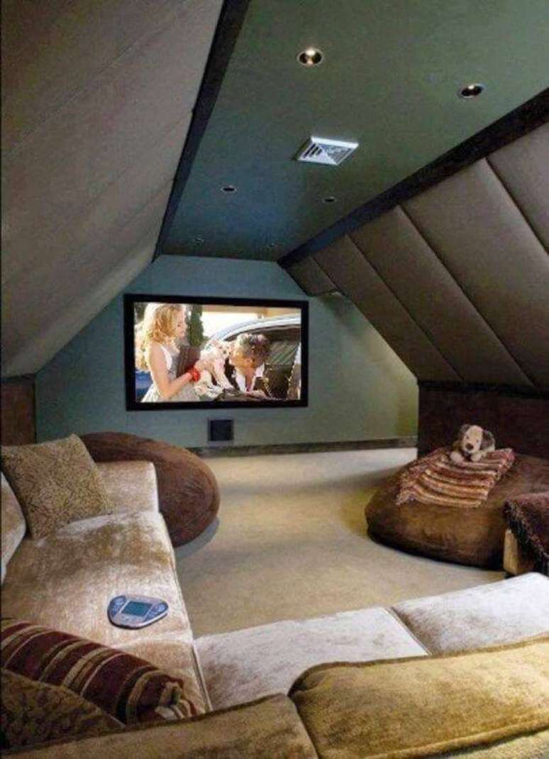 5. Almofadas e estofados ajudam a controlar o som. Fonte: Pinterest