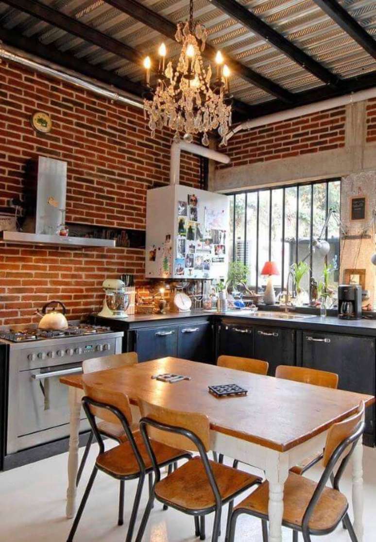 36. Lustre para cozinha estilo industrial &ndash; Via: Decor F&aacute;cil