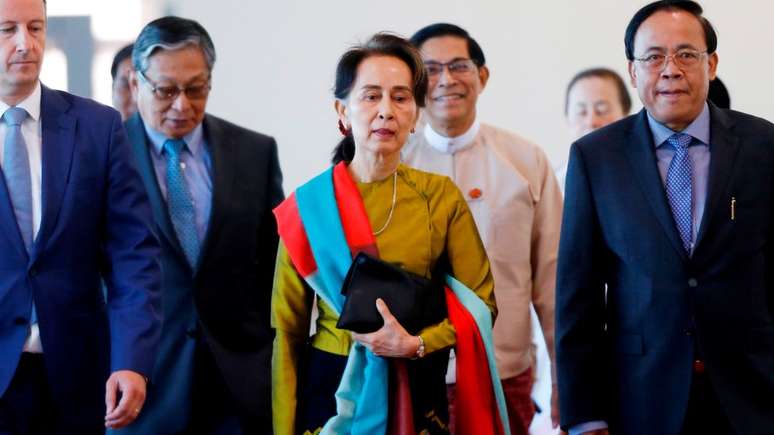 Aung San Suu Kyi decidiu que ela mesma faria a defesa de seu país no Tribunal Internacional de Justiça