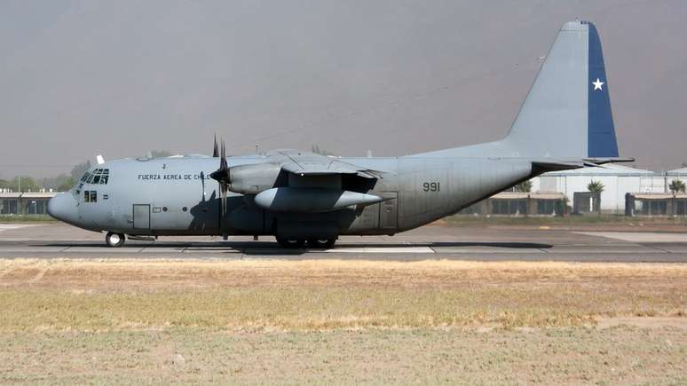 Força Aérea do Chile opera três aviões C-130