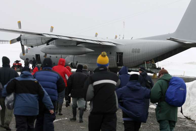 Avi&atilde;o H&eacute;rcules C130 da For&ccedil;a A&eacute;rea do Chile, do mesmo modelo que sofreu acidente durante voo para Ant&aacute;rtida, em foto de arquivo
24/11/2007
REUTERS/Ivan Alvarado