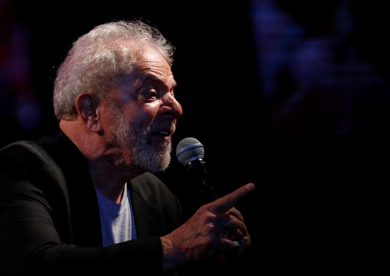 Ex-presidente Luiz In&aacute;cio Lula da Silva em Recife
17/11/2019
REUTERS/Adriano Machado