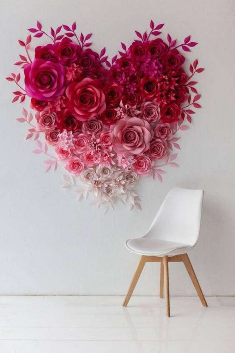 34. Decoração de casa com flores de papel – Via: Lapequetita