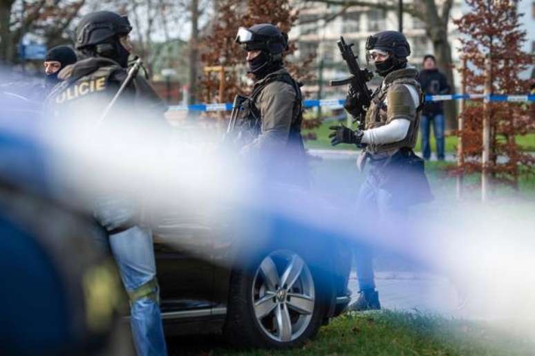 Ataque deixa 6 mortos em hospital da República Tcheca